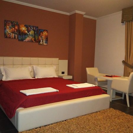 Hotel Mustang Vaqarr Bagian luar foto