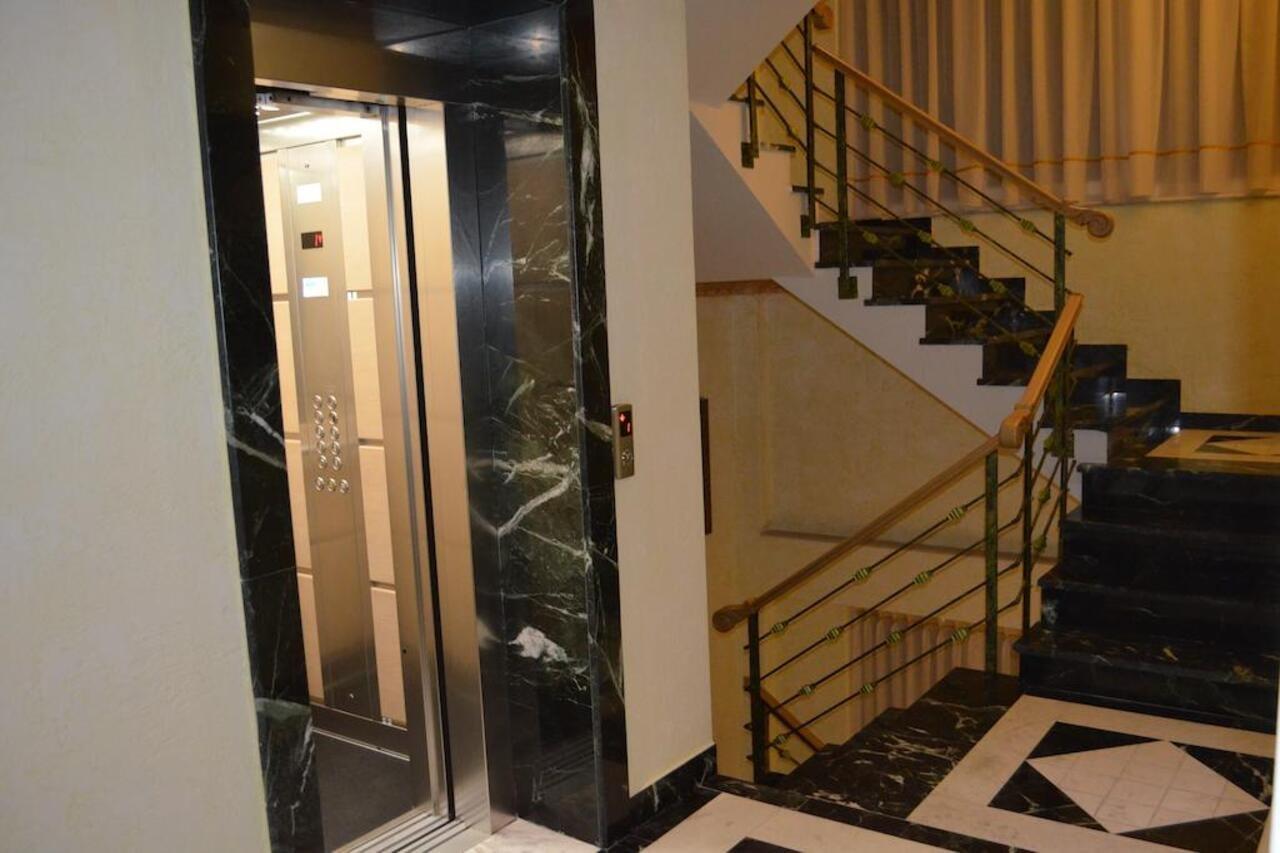 Hotel Mustang Vaqarr Bagian luar foto