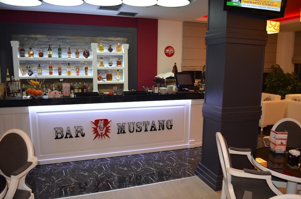 Hotel Mustang Vaqarr Bagian luar foto