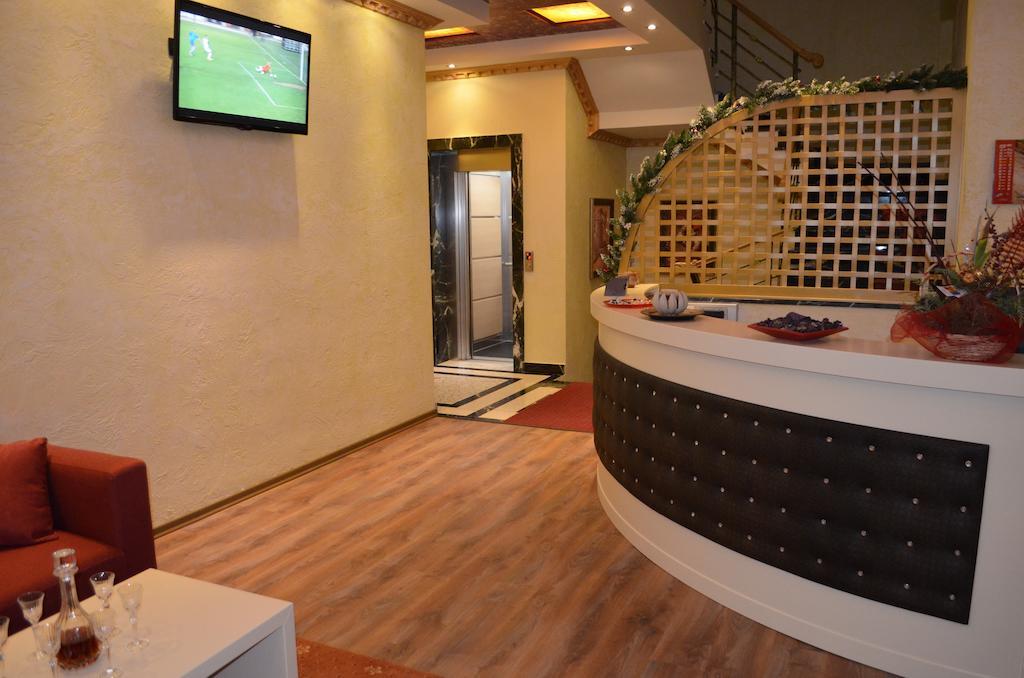 Hotel Mustang Vaqarr Bagian luar foto