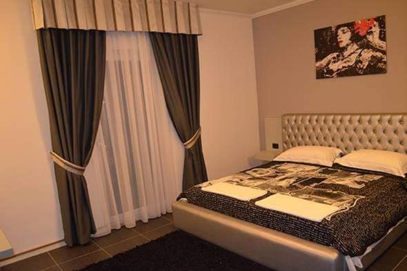 Hotel Mustang Vaqarr Bagian luar foto