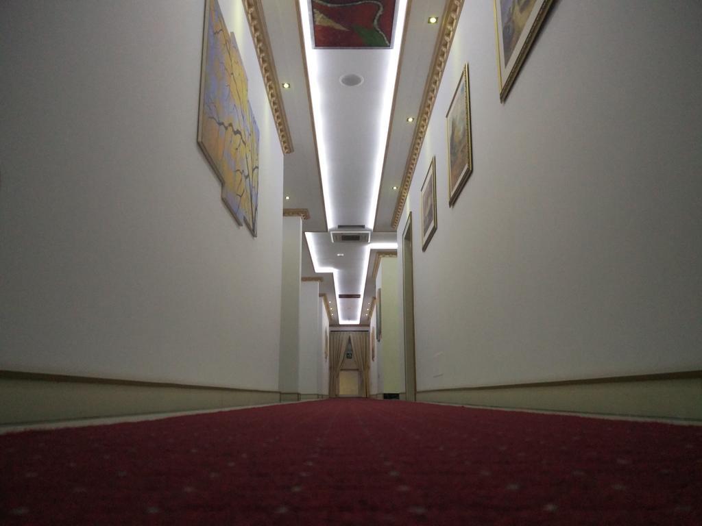 Hotel Mustang Vaqarr Bagian luar foto