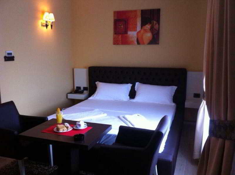 Hotel Mustang Vaqarr Bagian luar foto