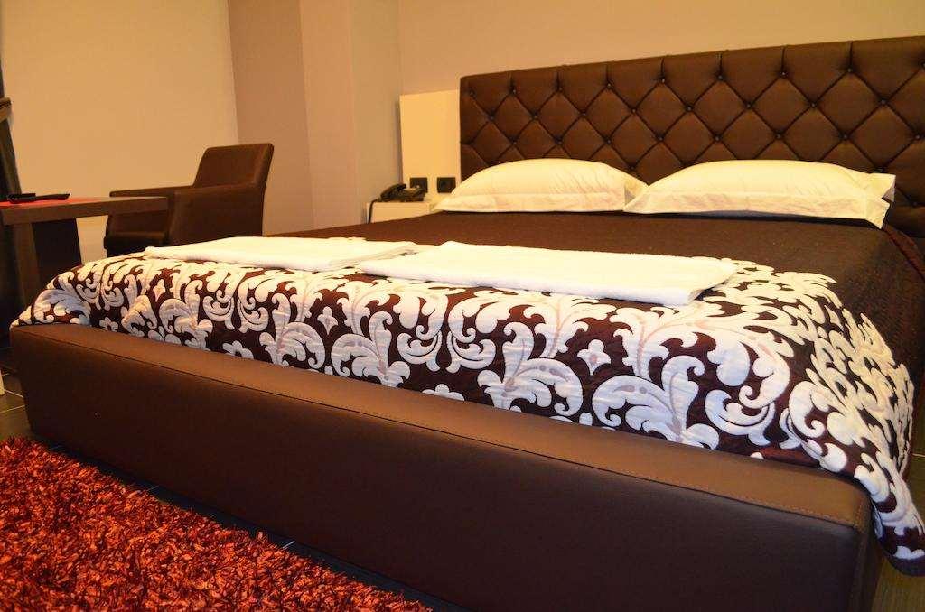 Hotel Mustang Vaqarr Ruang foto